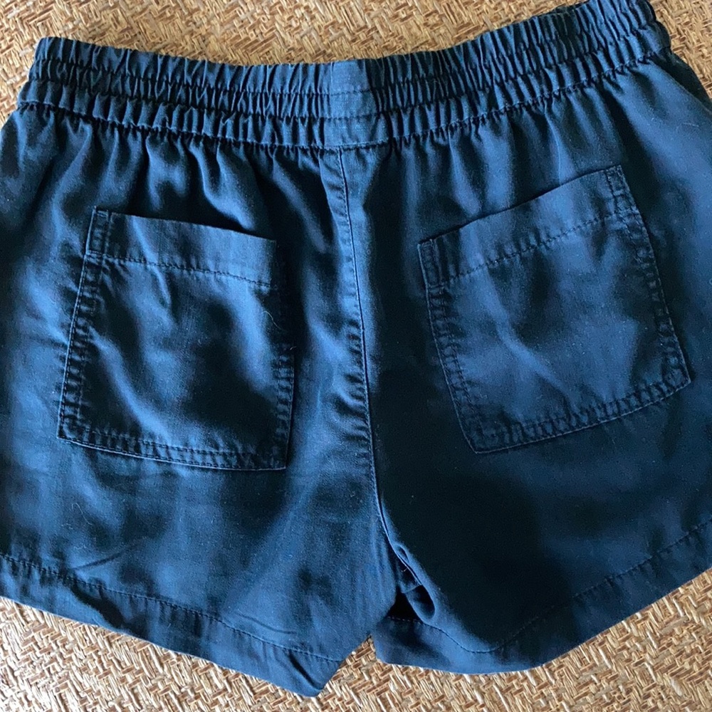Old Navy drawstring shorts 🩳 - Picture 4 of 4
